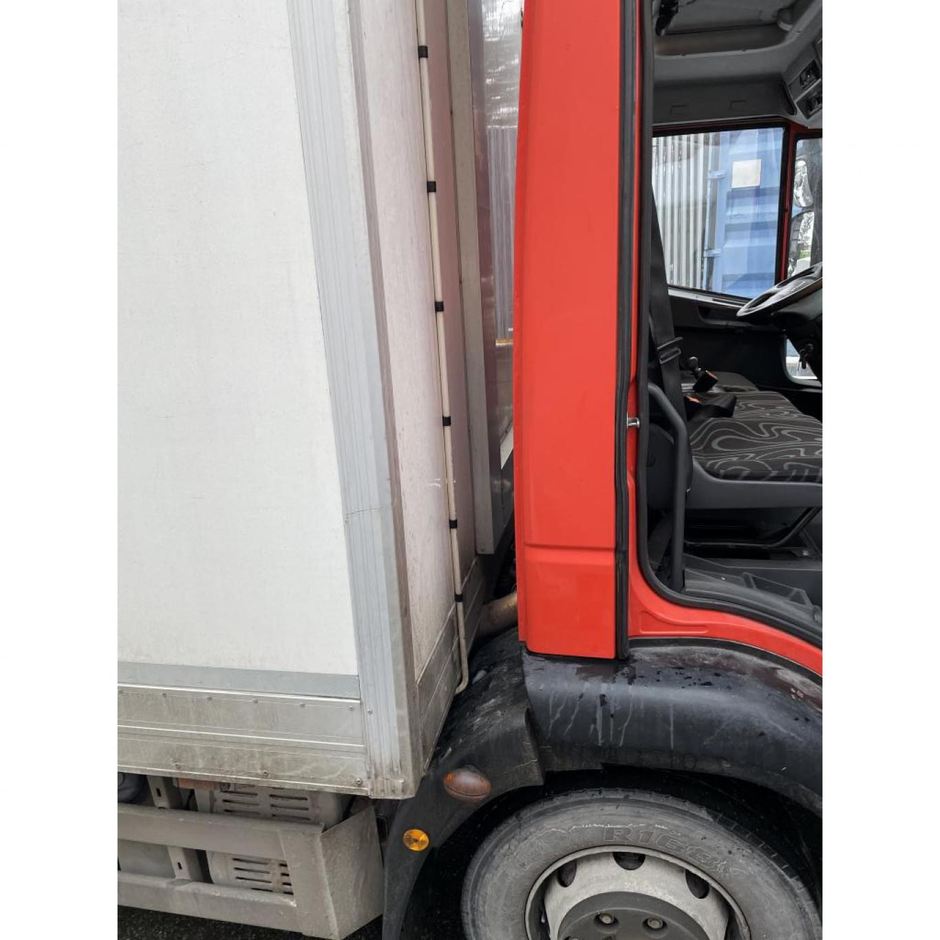 Spoiler Techo Solar Iveco EuroCargo tector Chasis (Typ 120 E for IVECO  EuroCargo tector Chasis (Typ 120 E 24) [5,9 Ltr. - 176 kW Diesel] truck for  sale Spain Sant Pere Molanta, Barcelona, GR20941